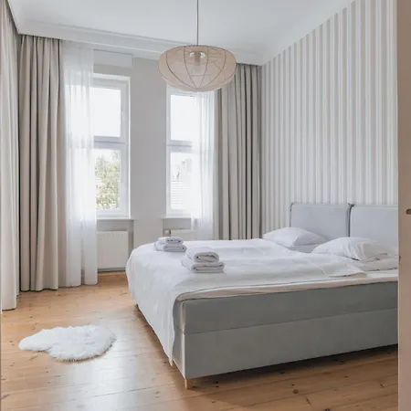 Sea Symphony Apartament *